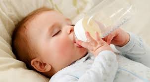 Làm gì khi răng sữa của trẻ bị mòn?